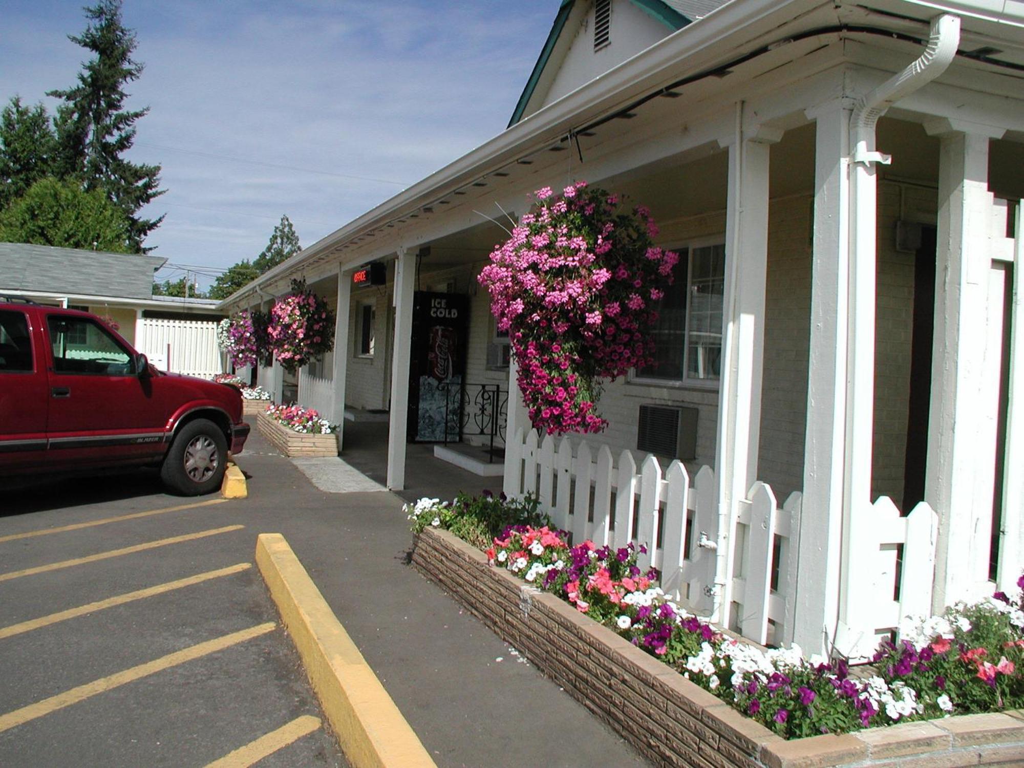 Valley Inn - Lebanon Oregon Экстерьер фото